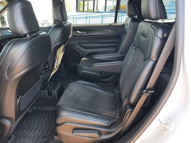 2024 Jeep Grand Cherokee L Altitude X 4x4