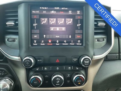 2020 RAM 1500 Laramie Crew Cab 4x4 5'7" Box