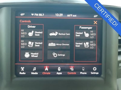 2020 RAM 1500 Laramie Crew Cab 4x4 5'7" Box