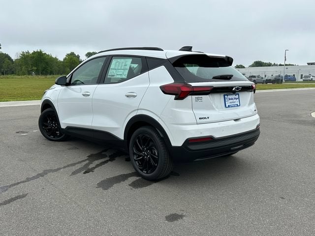 2027 Chevrolet Bolt RS - Photo 13