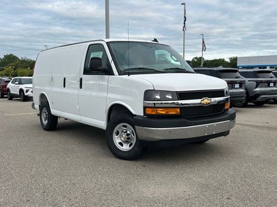 2025 Chevrolet Express Cargo WT