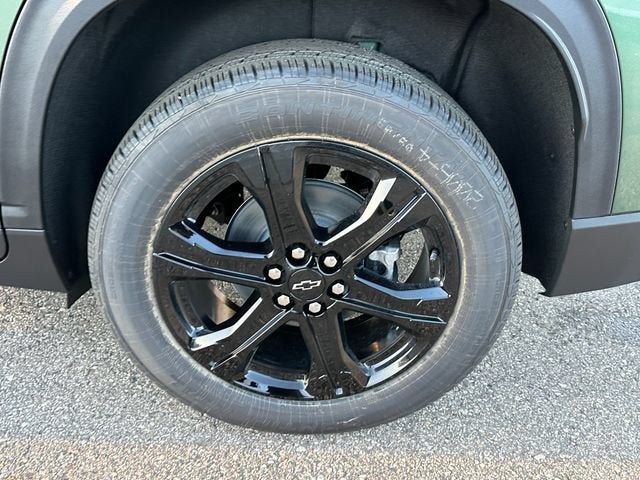 2027 Chevrolet Traverse LT - Photo 11