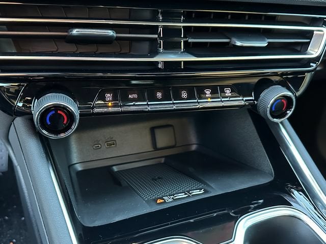 2027 Chevrolet Traverse LT - Photo 23