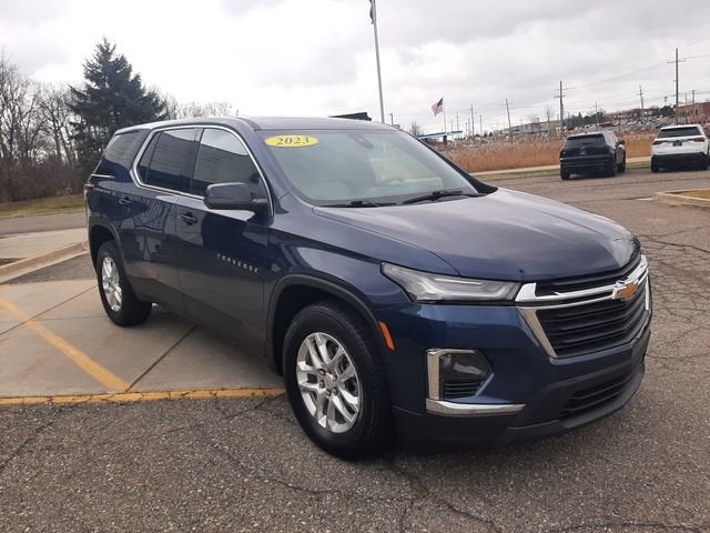 2023 Chevrolet Traverse LS
