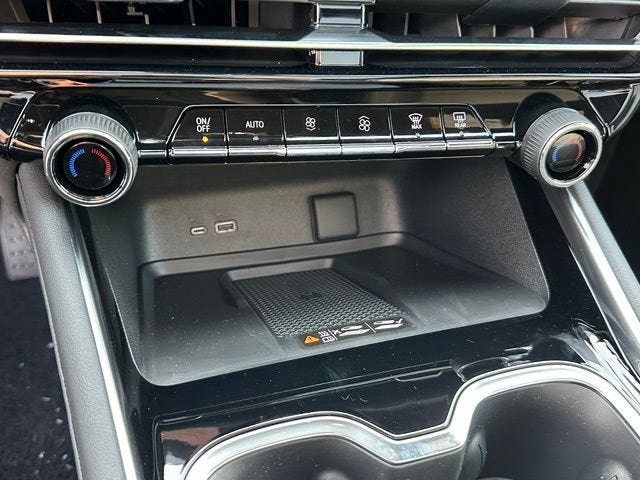 2026 Chevrolet Traverse LT - Photo 25