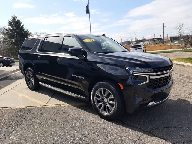 2023 Chevrolet Suburban LS