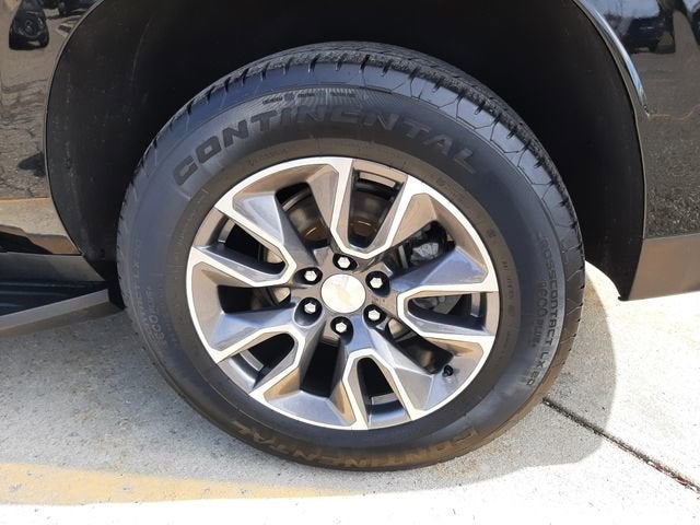 2023 Chevrolet Suburban LS