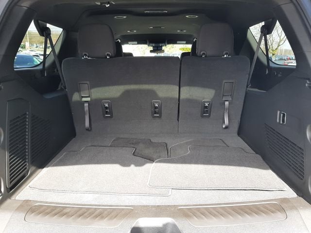 2023 Chevrolet Suburban LS