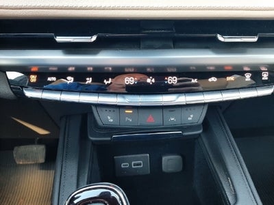 2024 Cadillac XT4 Luxury