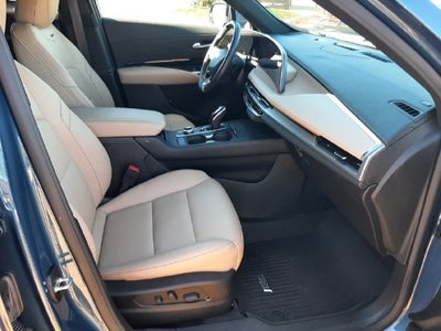 2024 Cadillac XT4 Luxury