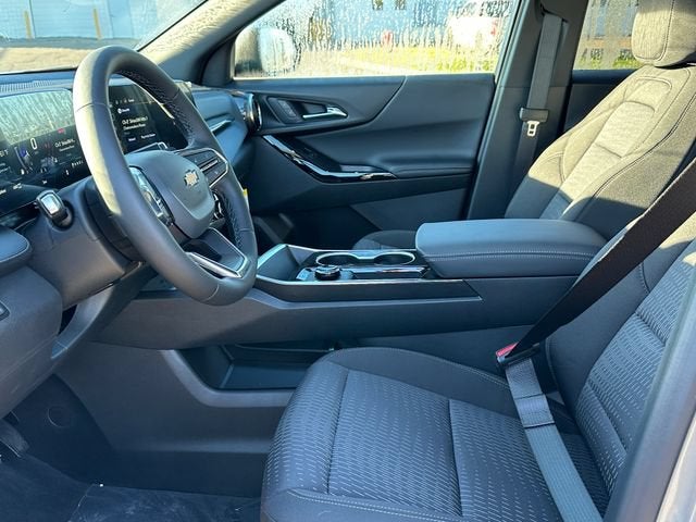 2027 Chevrolet Equinox LT - Photo 8