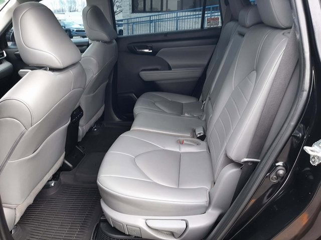 2022 Toyota Highlander Hybrid XLE