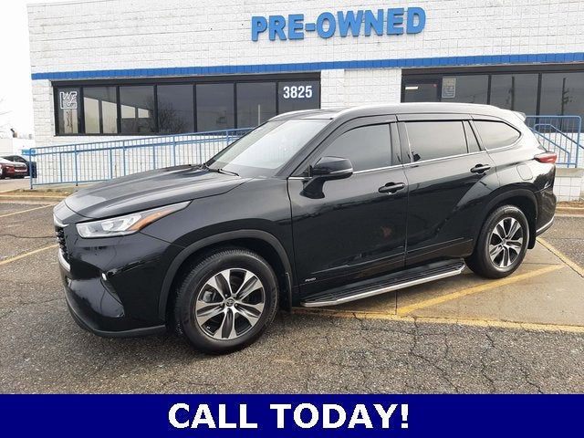 2022 Toyota Highlander Hybrid XLE